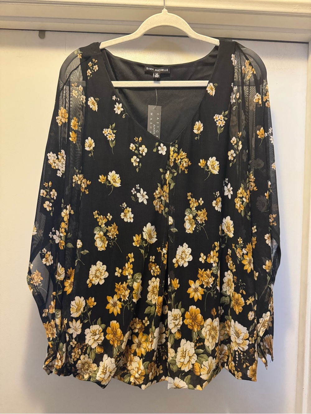 Women’s Sara Michelle Black Blouse with Yellow & White Flowers Size XL